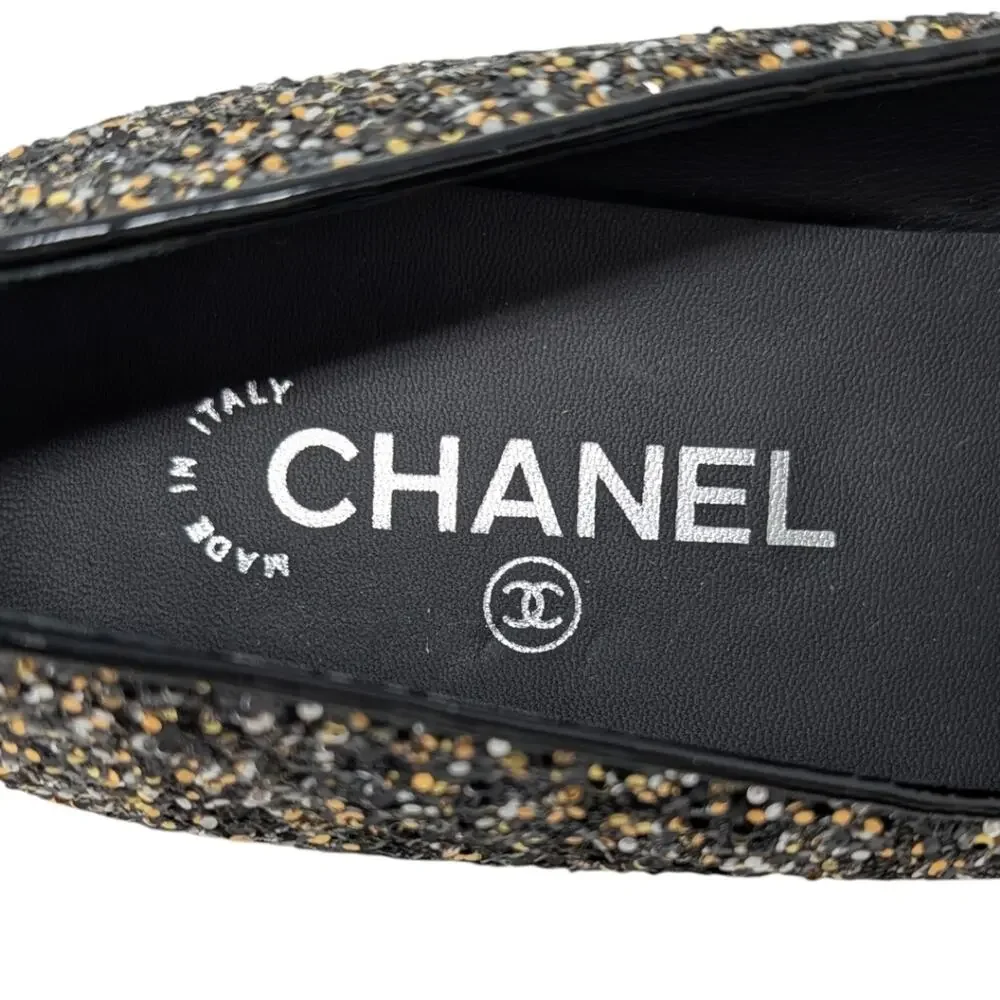 Chanel Loafer CC Logo Glitter Cap Toe Patent Mocassin Flat Black Gold 39 | 8.5